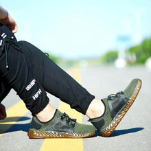 Load image into Gallery viewer, Men's work shoes mesh Breatweight Comfortable Steel toe Safety industrial building slipproof shoes