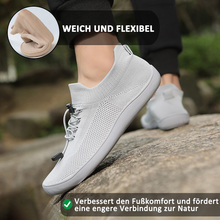 Lade das Bild in den Galerie-Viewer, draussenfeet barfuss strickschuhe 31545 hellgrau