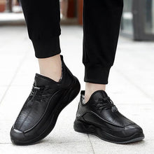 Load image into Gallery viewer, Men Winter warm plush food slipproofed casual leather apartments