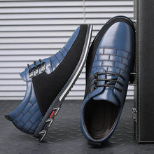 Load image into Gallery viewer, Men&#39;s leather splicing non -slip metal decoration soft sole leisure shoes

