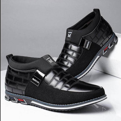 Herren Classic Business Casual Slip On Leder Stiefeletten (Schmale Schuhbreite, größere Größe empfohlen.)