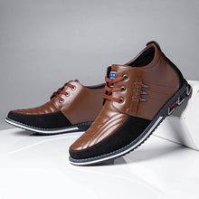 Lade das Bild in den Galerie-Viewer, Herren Mikrofaser Leder Niet Schnür Business Casual Stiefeletten (Schmale Schuhbreite, größere Größe empfohlen.)
