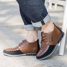 Lade das Bild in den Galerie-Viewer, Herren Mikrofaser Leder Niet Schnür Business Casual Stiefeletten (Schmale Schuhbreite, größere Größe empfohlen.)
