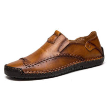 Load image into Gallery viewer, Men&#39;s hand seams, non -slip, large, soft sole, leather leisure shoes
