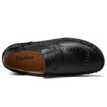Load image into Gallery viewer, Men&#39;s hand seams, non -slip, large, soft sole, leather leisure shoes
