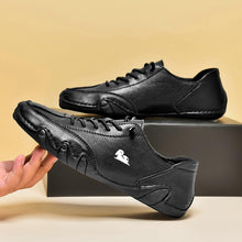 Lade das Bild in den Galerie-Viewer, draussenfeet handgefertigte lederschuhe 31473 schwarz

