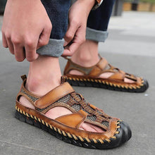Cargar imagen en el visor de la galería, Los hombres cómodos sandalias están vaciando zapatos de cuero hechos a mano
