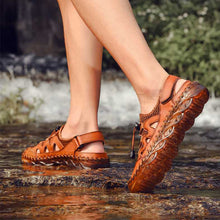 Lade das Bild in den Galerie-Viewer, draussenfeet handgefertigte lederschuhe sandalen hausschuhe 31281 braun
