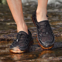 Lade das Bild in den Galerie-Viewer, draussenfeet handgefertigte lederschuhe sandalen hausschuhe 31281 schwarz
