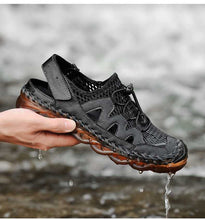 Lade das Bild in den Galerie-Viewer, draussenfeet handgefertigte lederschuhe sandalen hausschuhe 31281 schwarz
