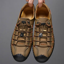 Lade das Bild in den Galerie-Viewer, Herren Sandalen tragen weiche Sohle Leder Lochschuhe Rindsleder lässige Hohlsandalen
