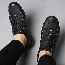 Lade das Bild in den Galerie-Viewer, draussenfeet handgefertigte lederschuhe sandalen hausschuhe 31349 schwarz
