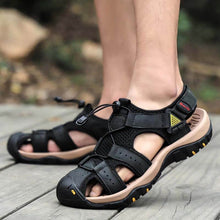 Lade das Bild in den Galerie-Viewer, Männer Rindsleder Atmungsaktiv Rutschfeste Weiche Unterseite Bequeme Outdoor Lässige Strandsandalen
