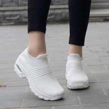 Lade das Bild in den Galerie-Viewer, Damen Flying Woven Knit Sports Slip-on Freizeitschuhe

