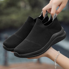 Lade das Bild in den Galerie-Viewer, draussenfeet strickschuhe 31572 schwarz und weiss
