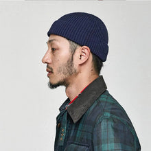 Lade das Bild in den Galerie-Viewer, Unisex Solid Color Knitted Wool Hat Skull Cap Beanie
