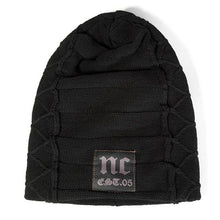 Lade das Bild in den Galerie-Viewer, Herren Winter Plus Samt Warme Strickmütze Lässig NC Letter Solid Skullies Beanie Hat
