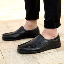 Lade das Bild in den Galerie-Viewer, draussenfeet handgefertigte lederschuhe 31301 schwarz
