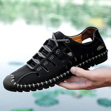 Lade das Bild in den Galerie-Viewer, draussenfeet handgefertigte lederschuhe sandalen hausschuhe 31295 schwarz
