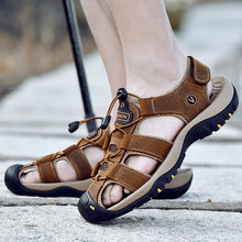 Lade das Bild in den Galerie-Viewer, draussenfeet handgefertigte lederschuhe sandalen hausschuhe 31309 dunkelbraun
