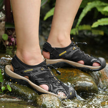 Lade das Bild in den Galerie-Viewer, draussenfeet handgefertigte lederschuhe sandalen hausschuhe 31407 schwarz
