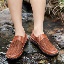 Lade das Bild in den Galerie-Viewer, draussenfeet handgemachte lederschuhe wasserschuhe 31403 braun
