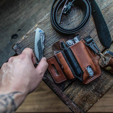 Lade das Bild in den Galerie-Viewer, draussenfeet leder multitool gurteltaschen 31225 braun
