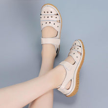 Lade das Bild in den Galerie-Viewer, draussenfeet ledersandalen hausschuhe 134073 beige
