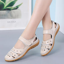 Lade das Bild in den Galerie-Viewer, draussenfeet ledersandalen hausschuhe 134073 beige
