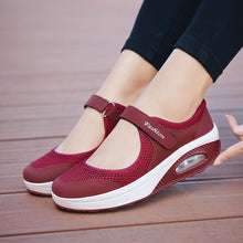 Lade das Bild in den Galerie-Viewer, draussenfeet strickschuhe 116044 rot
