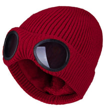 Lade das Bild in den Galerie-Viewer, draussenfeet winter strickmutzen 31419 weinrot
